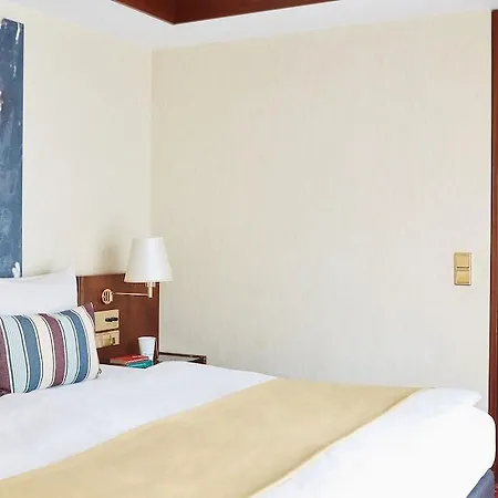 Living Prinzessin Elisabeth 4* Munich